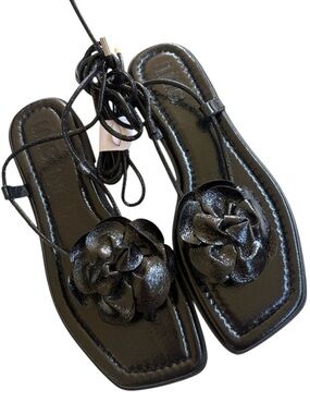 NEW INC. Intl. Concepts Macy's Gilma Flower Lace-sip Sandals Black Size 7.5